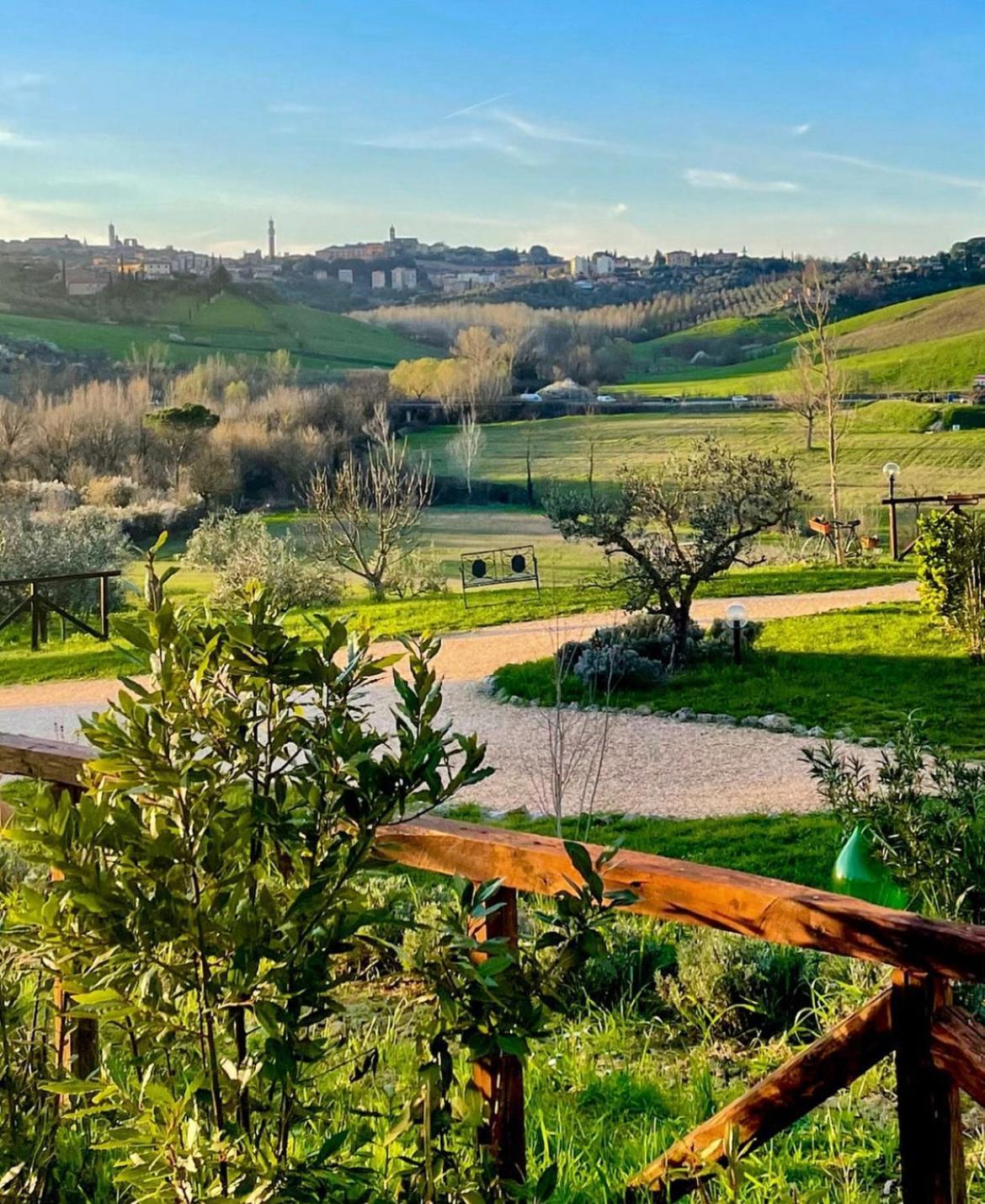 סיינה Agriturismo La Corte Del Sole מראה חיצוני תמונה